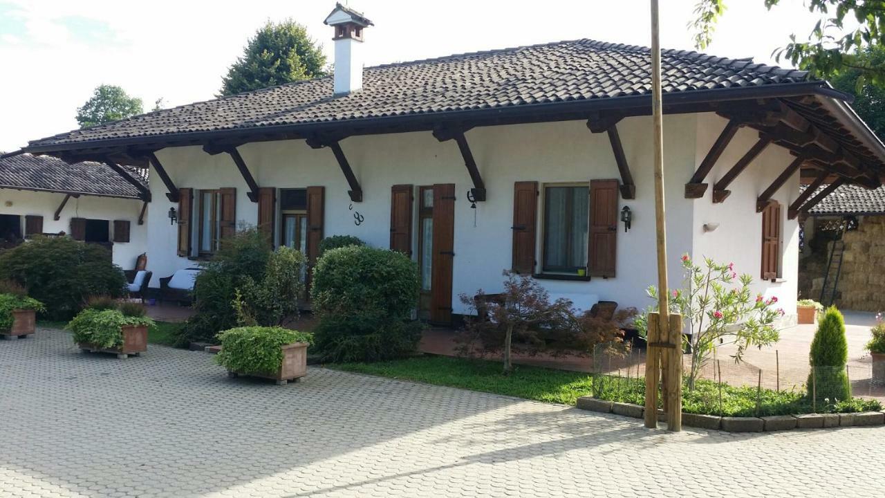 Scuderia 100 Pertiche Villanterio Exterior foto